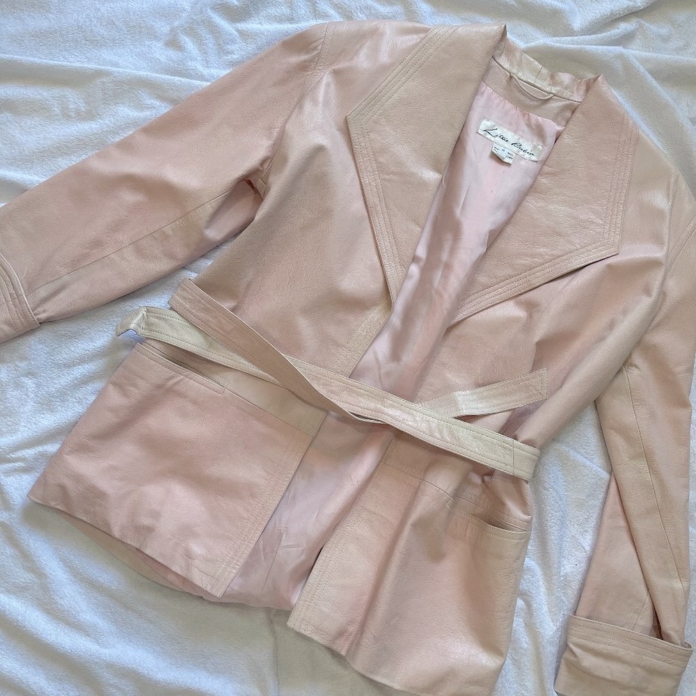 Vintage Chic: Step Back in Time with this Baby Pink Genuine Leather Jacket